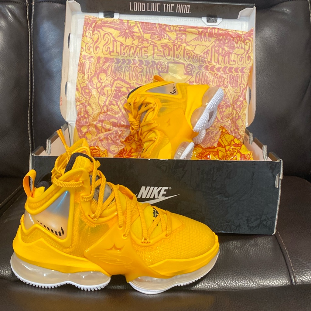 Lebron 19